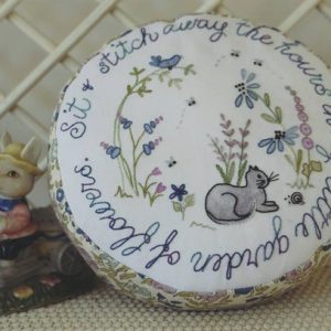 STITCHING IN THE GARDEN PINCUSHION Pattern