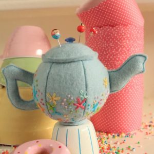 Teeny Teapots by RIC RAC
