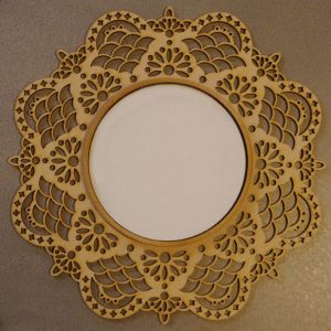PRETTY DOILY FRAME 2